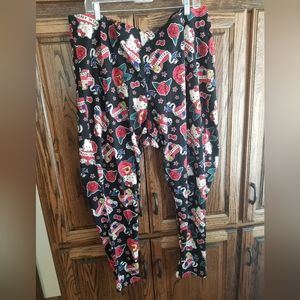 NWT! Cute Torrid plus size 4 Sanrio Hello Kitty Leggings. Rare~Tattoo design💘🌹